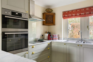 Photo 16- click for photo gallery